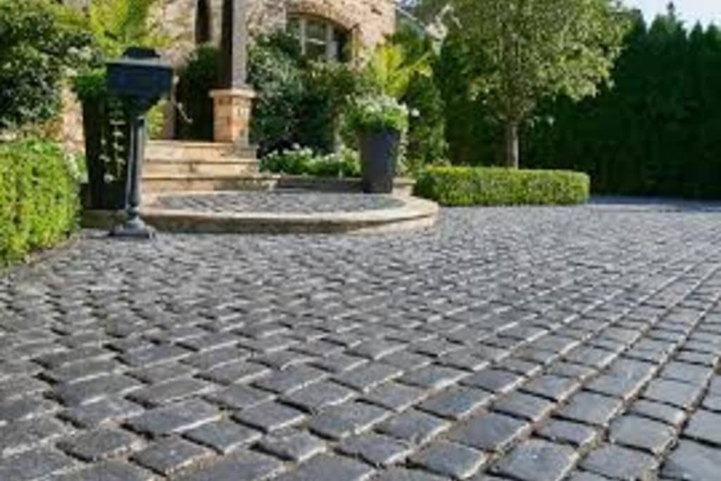 Cobblestone Driveway Oxford MS | Interlocking Paver Systems